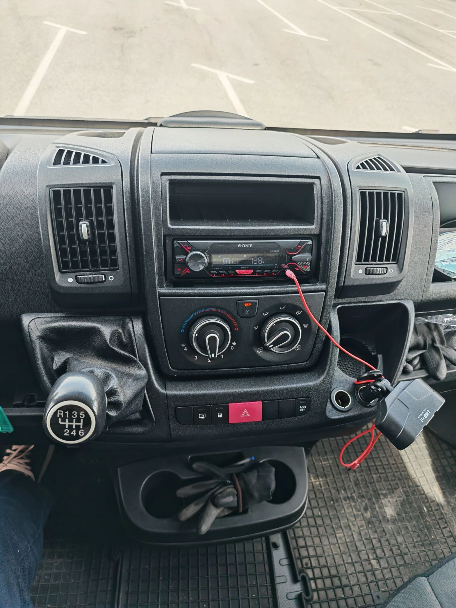 Peugeot Boxer 2.2 HDI 140 КС., снимка 11 - Бусове и автобуси - 54482377
