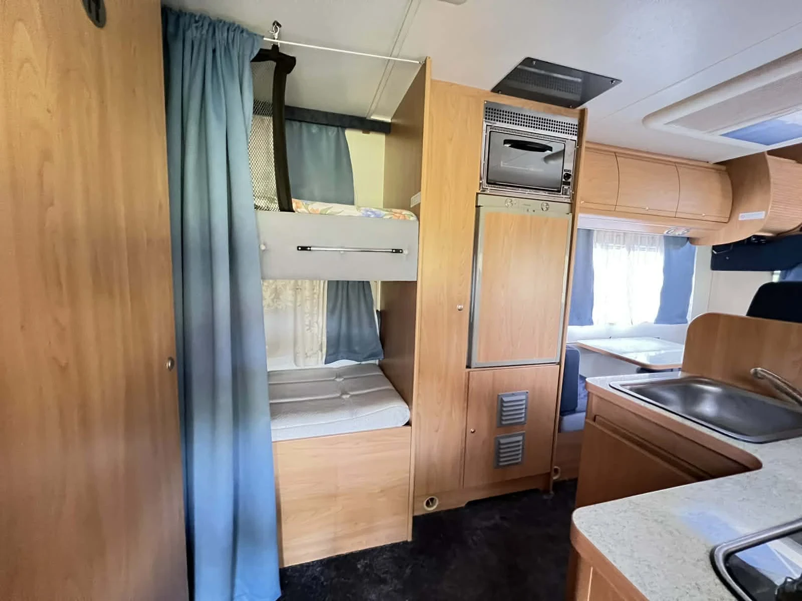 ������ Burstner A645 | Mobile.bg � ����������� 9