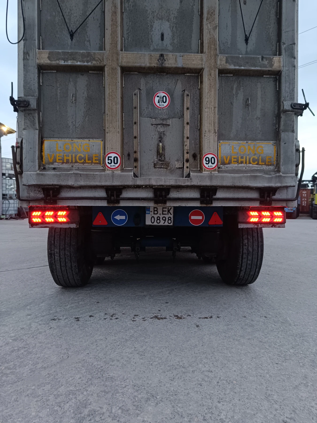За камион Други Semi Trailer, снимка 2 - Ремаркета - 55197143