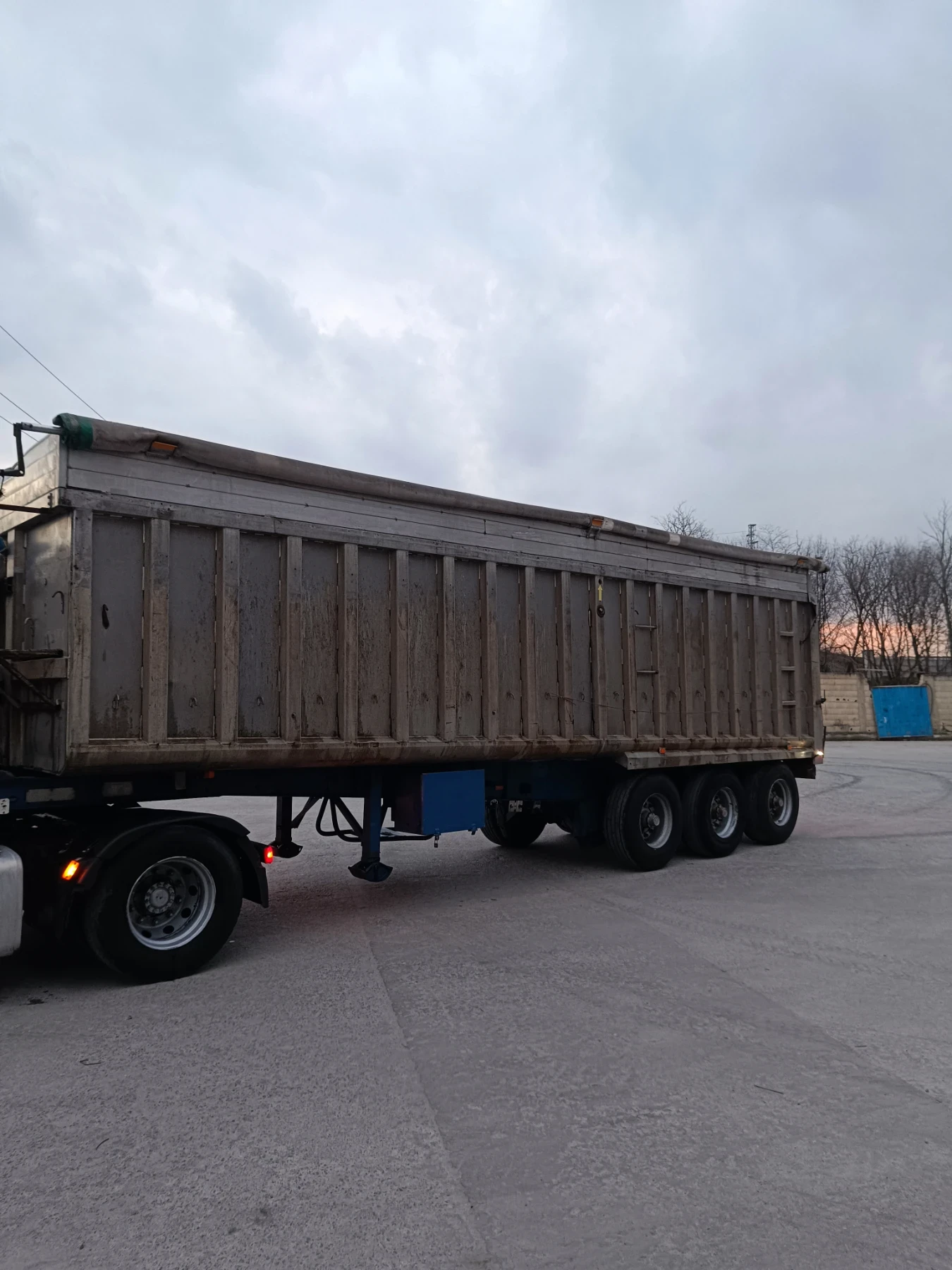За камион Други Semi Trailer, снимка 4 - Ремаркета - 55197143