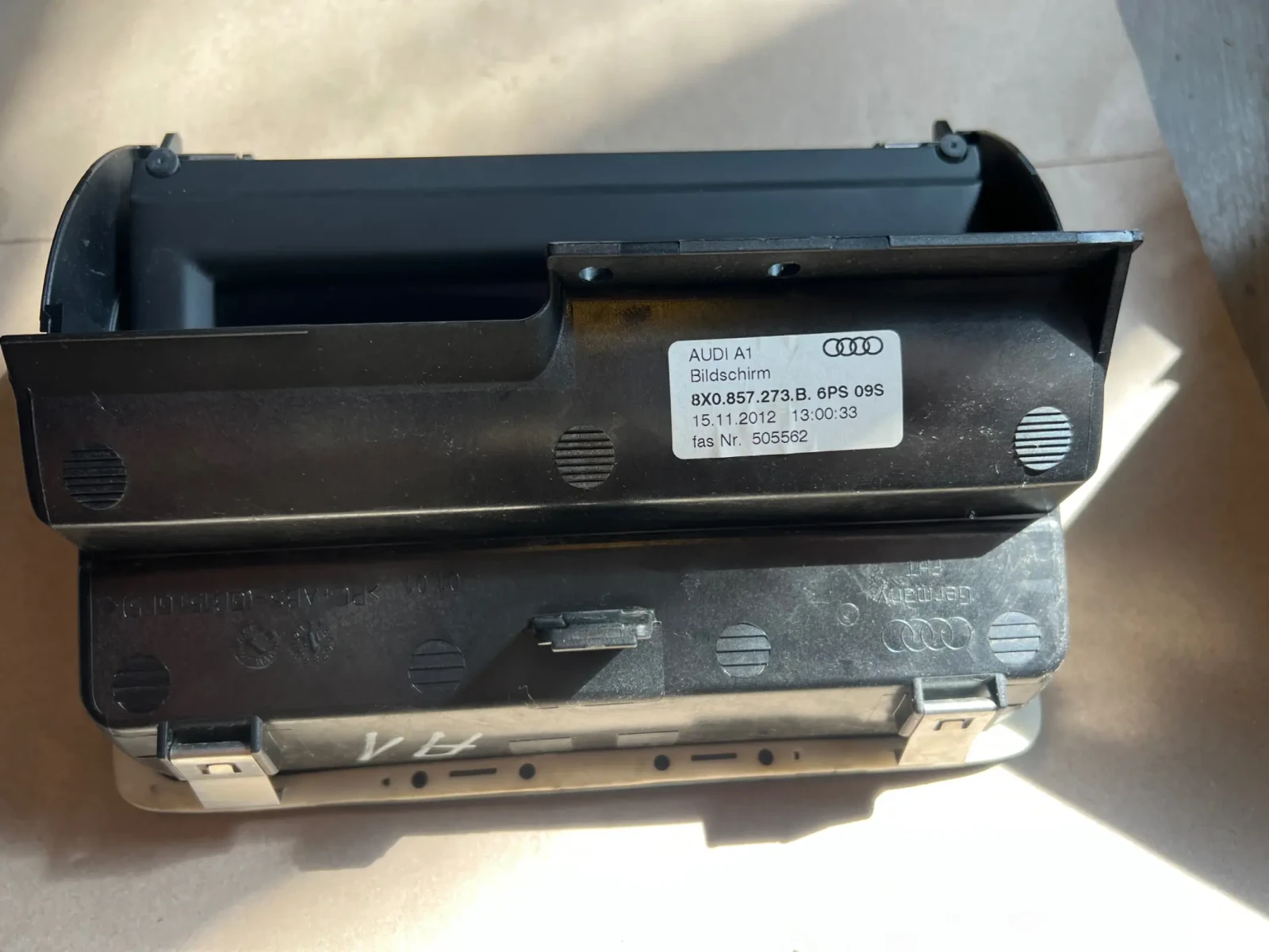 8X0857273B     AUDI A1   8X0.857.273.B  | Mobile.bg   2