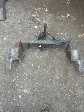 Теглич за Toyota Avensis, снимка 2 - Части - 52810516