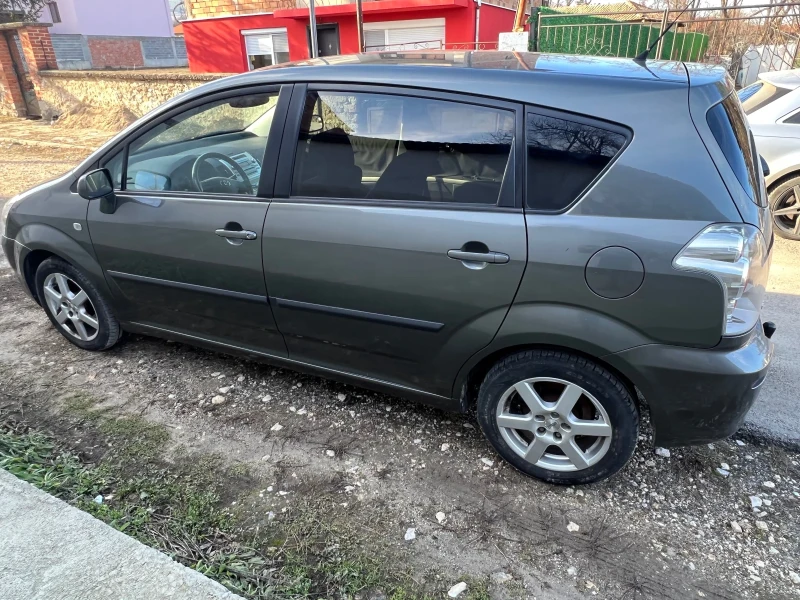 Toyota Corolla verso 2.2 D-4D 136k.c, снимка 3 - Автомобили и джипове - 48605872