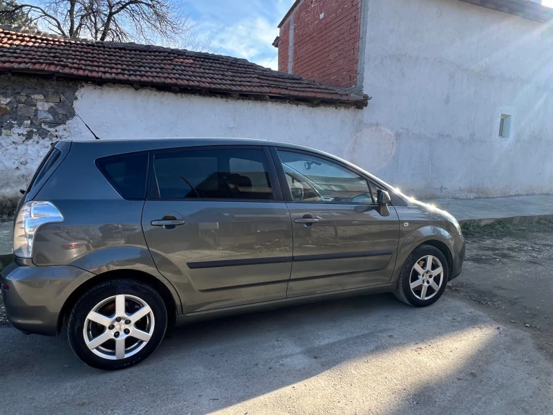 Toyota Corolla verso 2.2 D-4D 136k.c, снимка 7 - Автомобили и джипове - 48605872