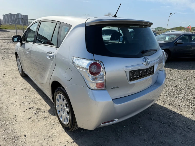 Toyota Verso 1.8i CH 6sk, снимка 7 - Автомобили и джипове - 49513953