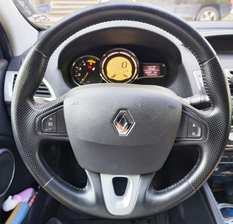 Renault Megane III Подгрев | Keyless go | Регистриран , снимка 5 - Автомобили и джипове - 52397831