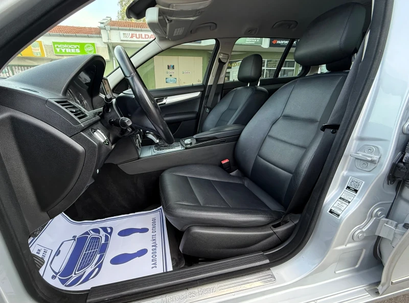 Mercedes-Benz C 320 CDi 224кс * 4-Matic* * Навигация* * Swiss* , снимка 13 - Автомобили и джипове - 51647095