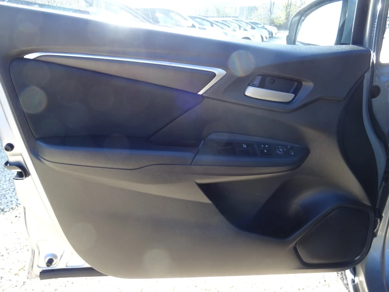 Honda Jazz 1.3 Elegance, снимка 8 - Автомобили и джипове - 52734509