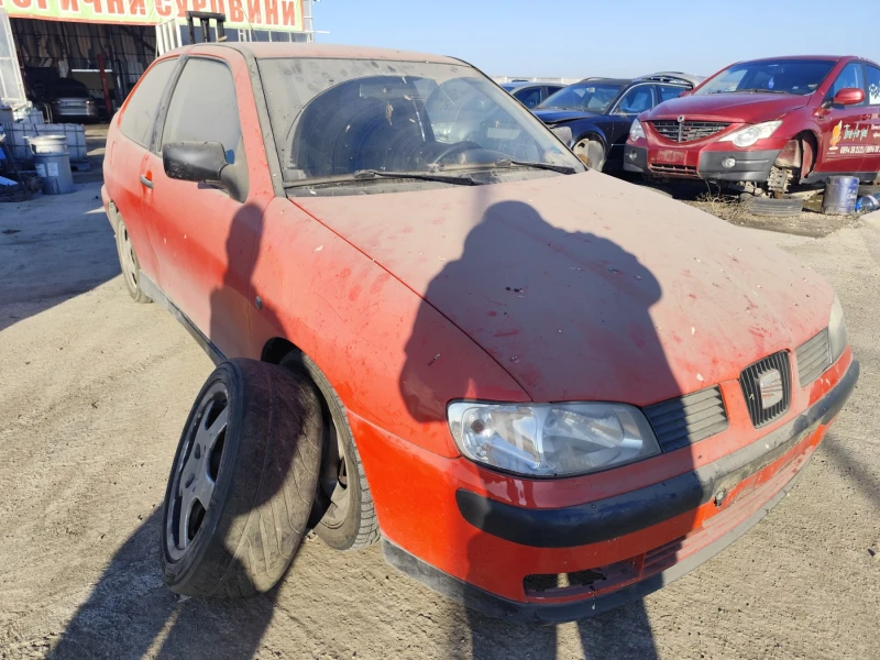 Seat Cordoba 1.8 Турбо, снимка 3 - Автомобили и джипове - 52745682