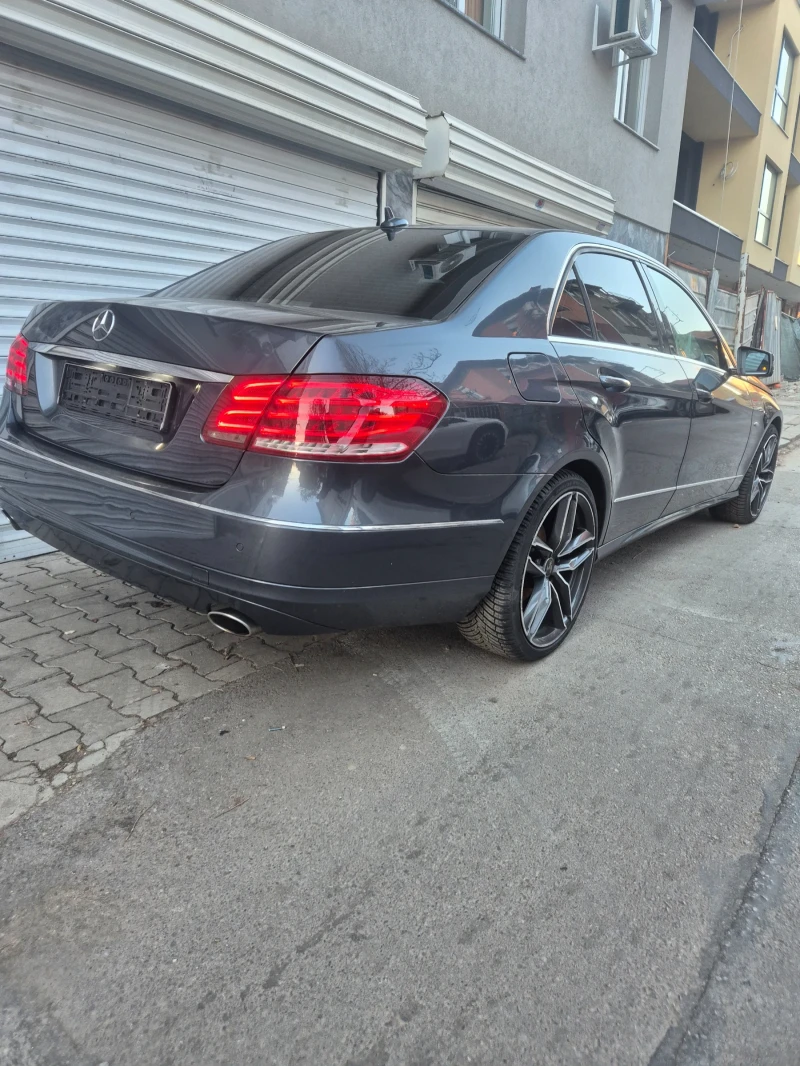 Mercedes-Benz E 350 УНИКАТ, снимка 4 - Автомобили и джипове - 52794631