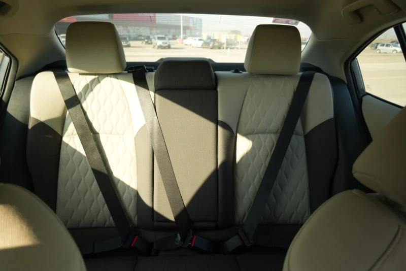 Toyota Corolla, снимка 16 - Автомобили и джипове - 52879060