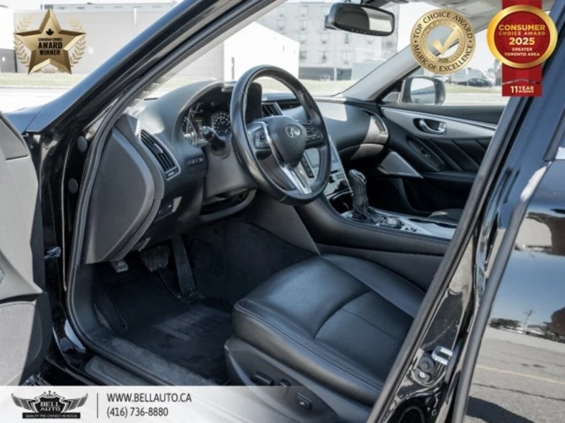 Infiniti Q50 * Essential Tech | AWD | 360CAM | SUNROOF | B.SPOT, снимка 11 - Автомобили и джипове - 52924411