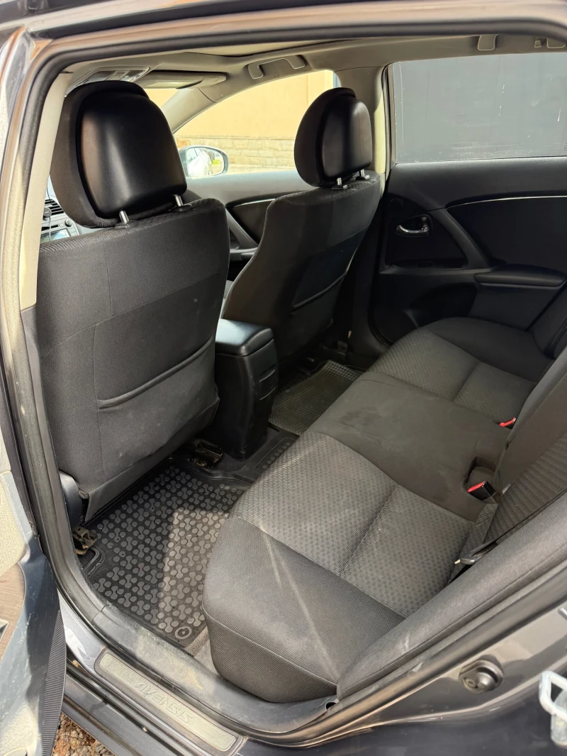 Toyota Avensis 2.2 D-CAT, снимка 9 - Автомобили и джипове - 52965014