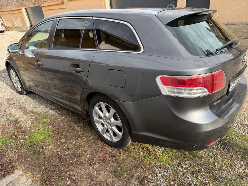 Toyota Avensis 2.2 D-CAT, снимка 4 - Автомобили и джипове - 52965014