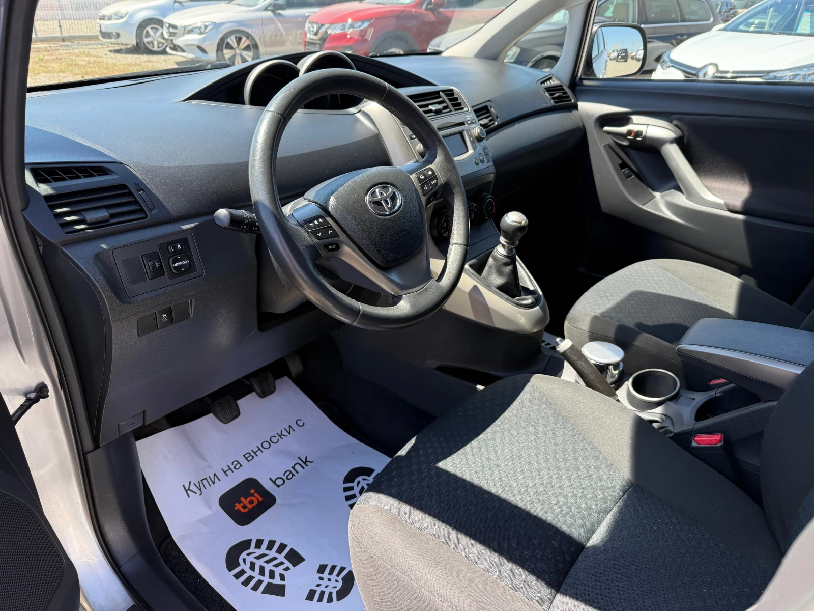 Toyota Verso 1.8i CH 6sk 7m, снимка 15 - Автомобили и джипове - 49513953
