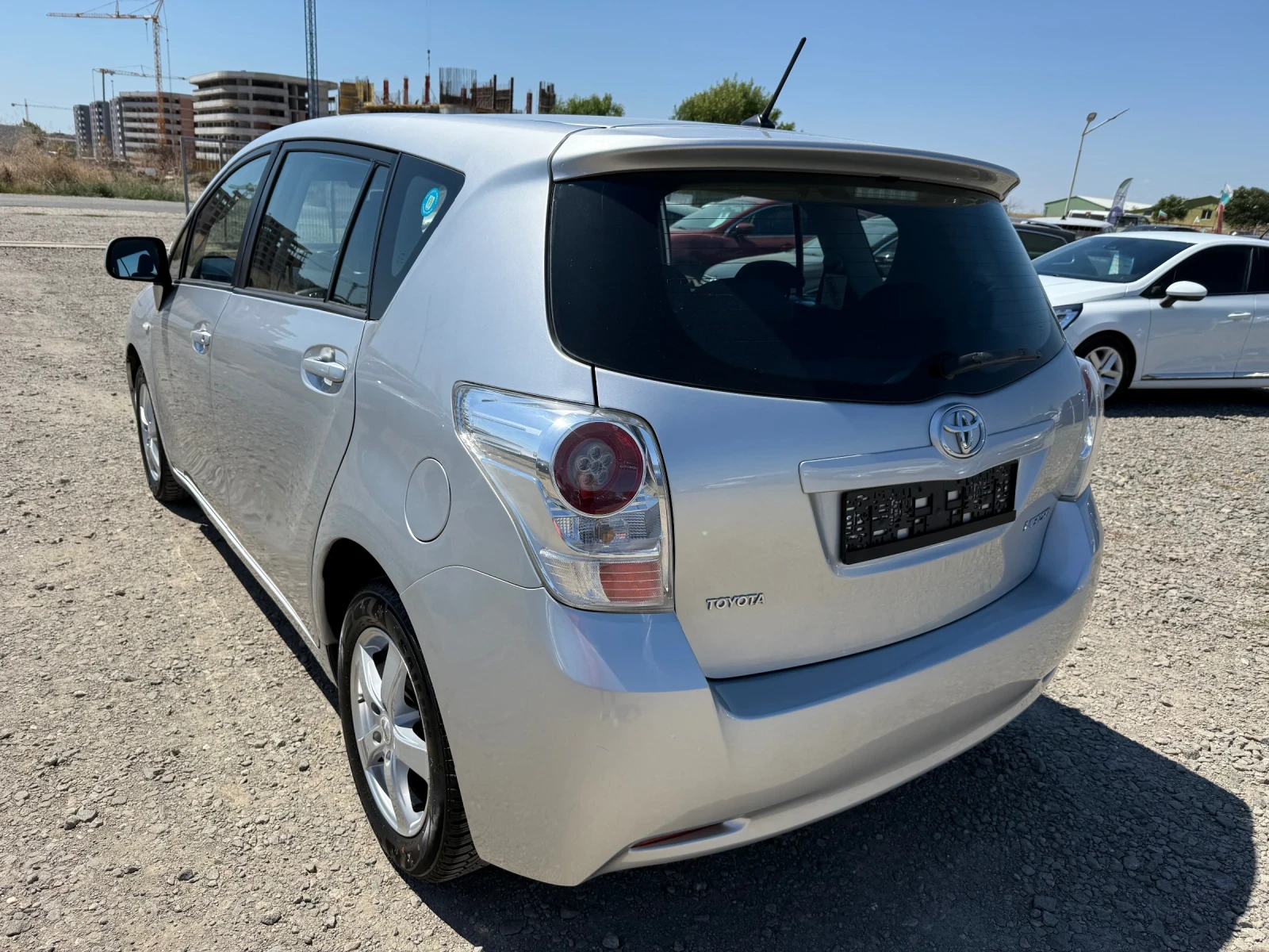 Toyota Verso 1.8i CH 6sk 7m, снимка 4 - Автомобили и джипове - 49513953