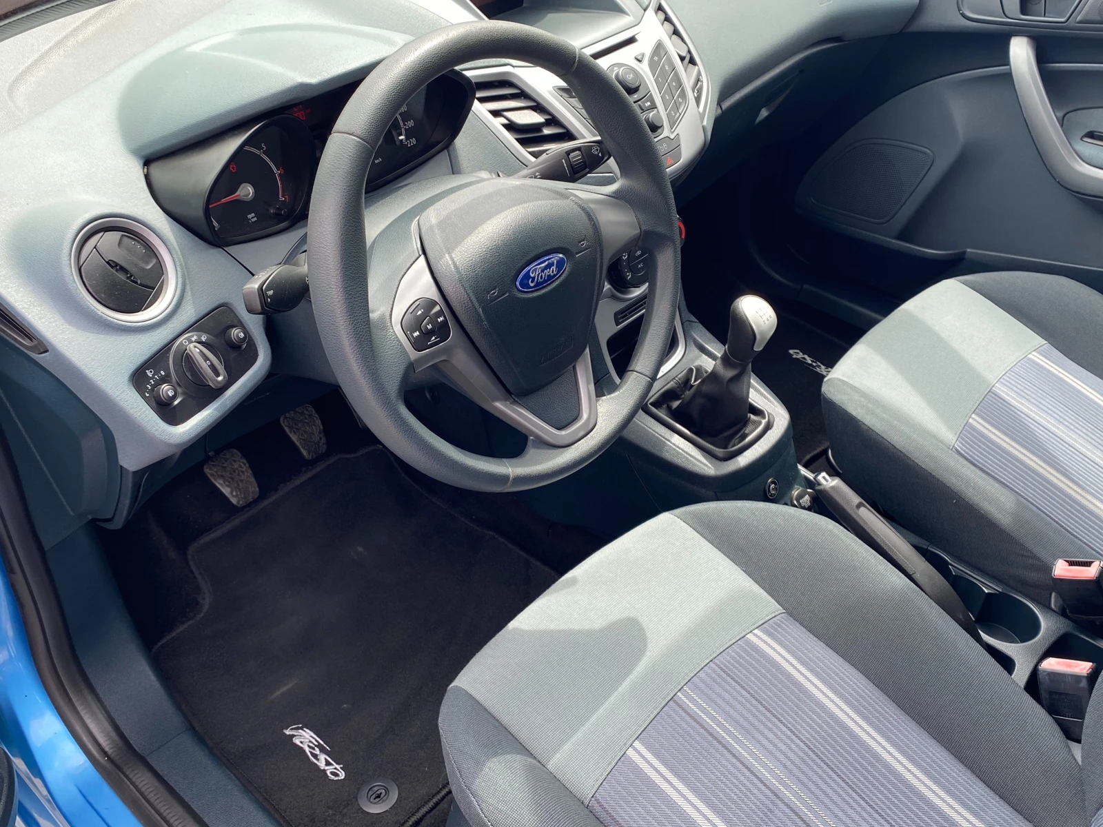 Ford Fiesta 1.4i 90k.s.-ГАЗ-150000км!!!EURO4!!-Климатик-2010г - изображение 8