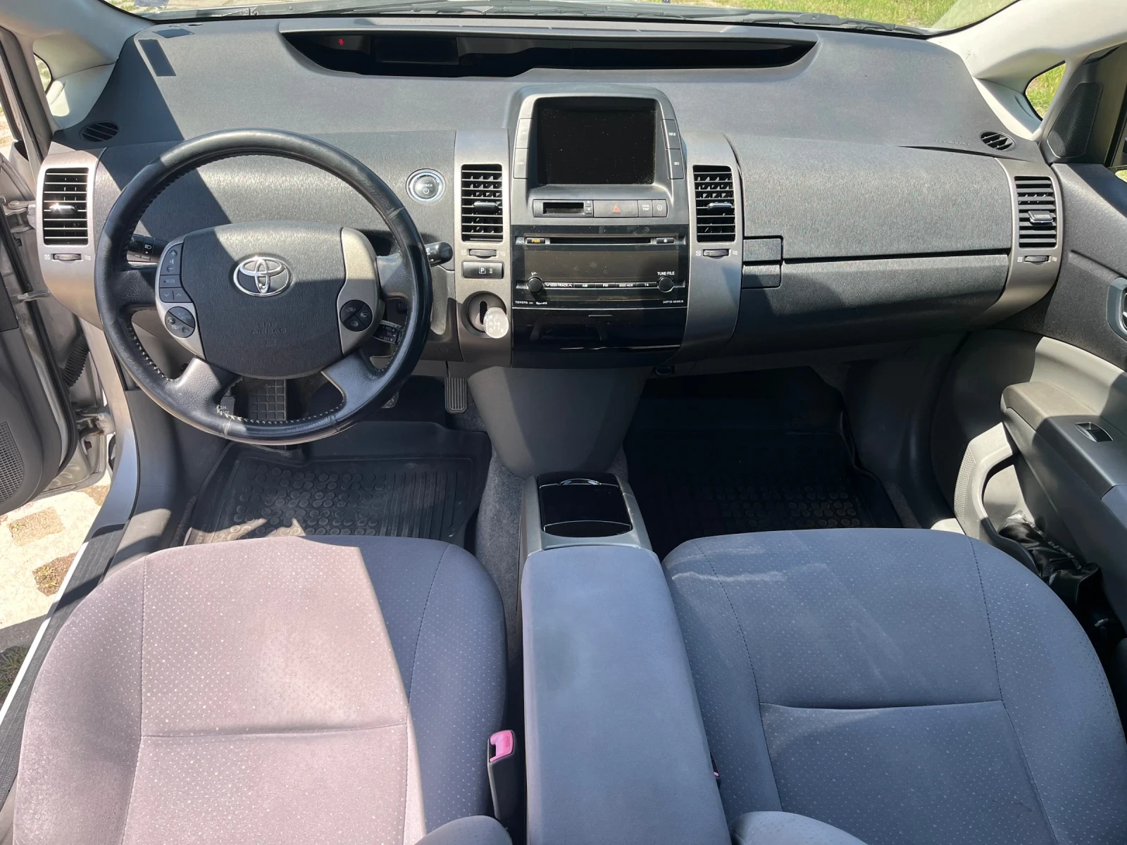 Toyota Prius 1.5 HYBRID//KEYLESS-GO - изображение 6