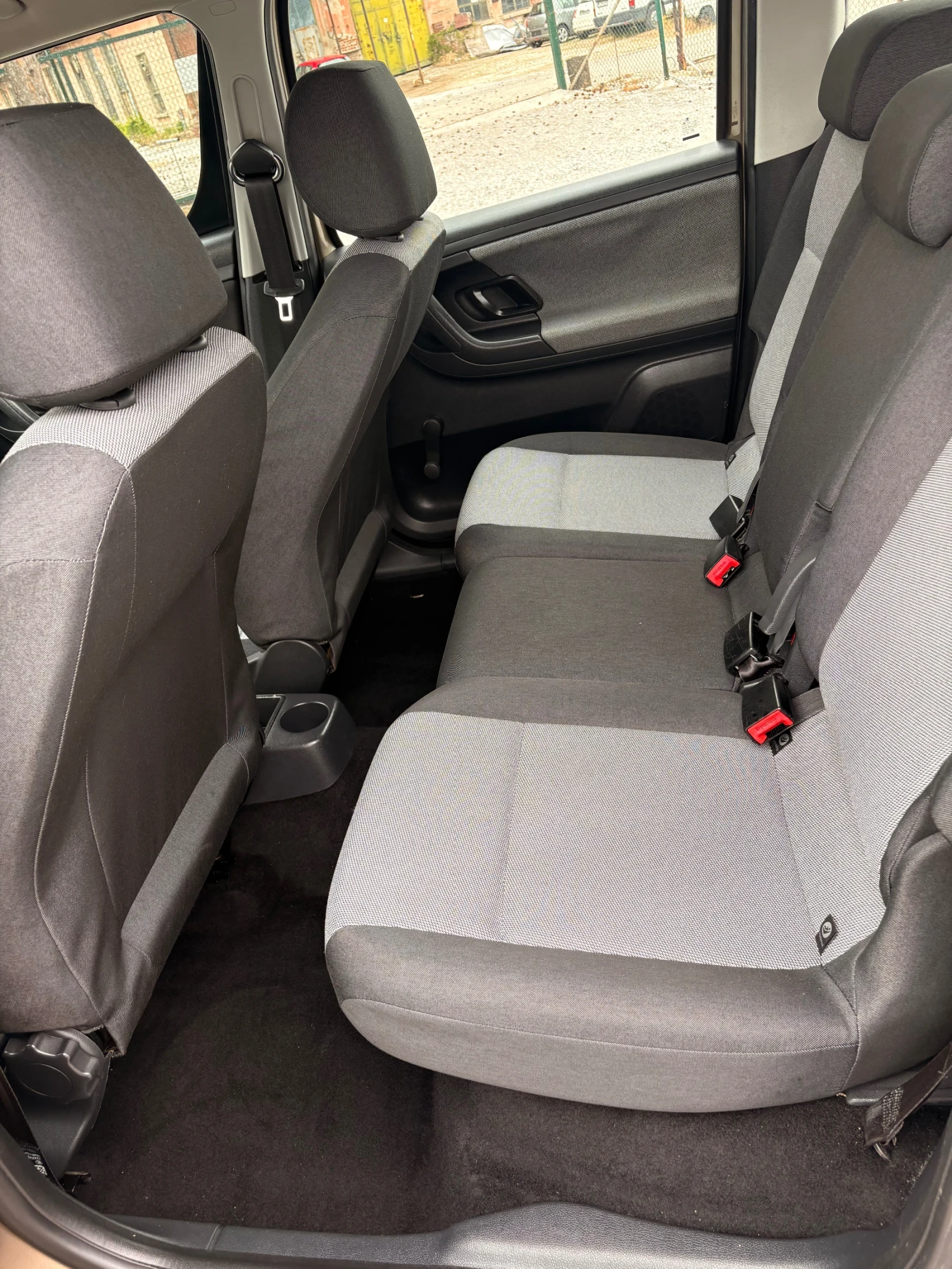 Skoda Roomster 1.6 TDI AMBITION - изображение 10