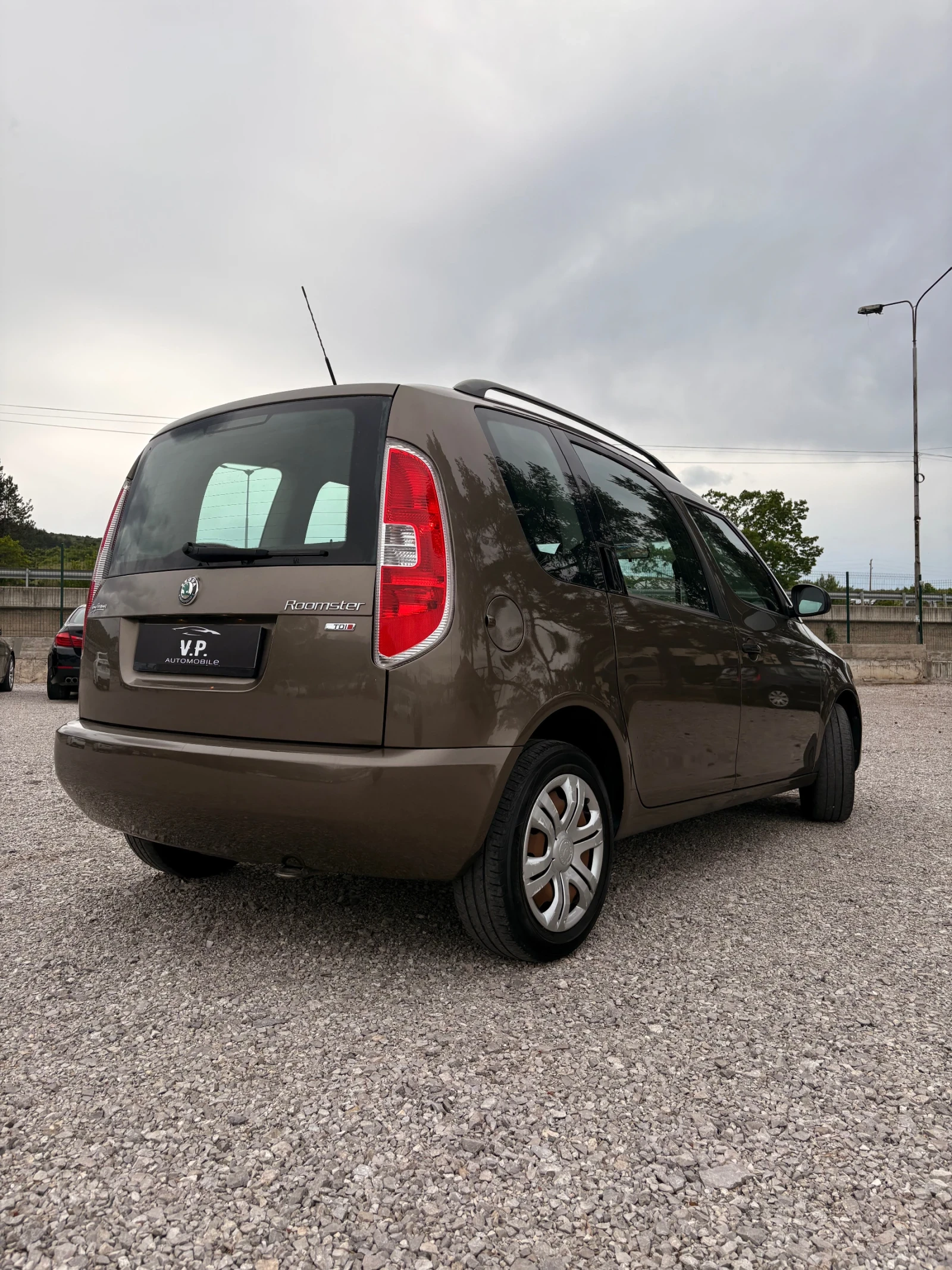 Skoda Roomster 1.6 TDI AMBITION - изображение 4