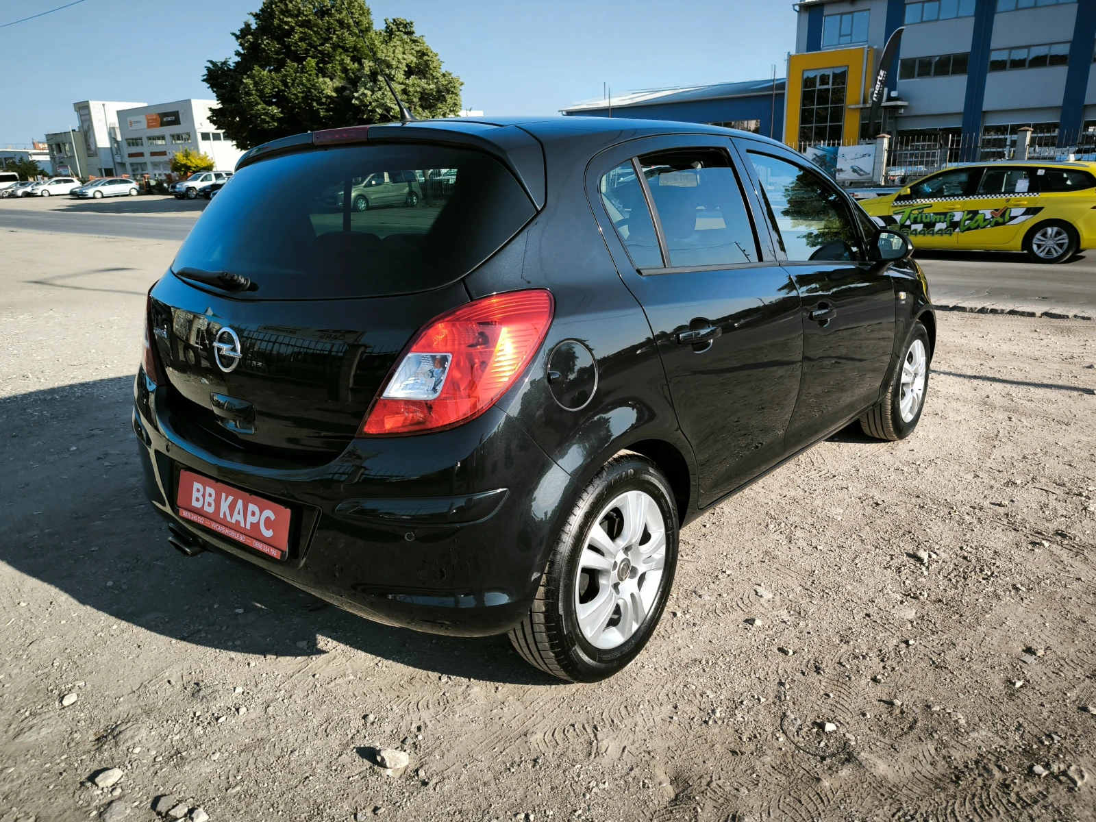 Opel Corsa 1.4i FACELIFT EURO5 - изображение 3