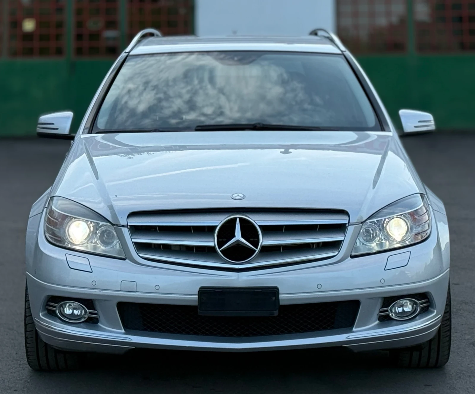 Mercedes-Benz C 350 CDi 224кс * 4-Matic* * Навигация* * Swiss*  - изображение 2