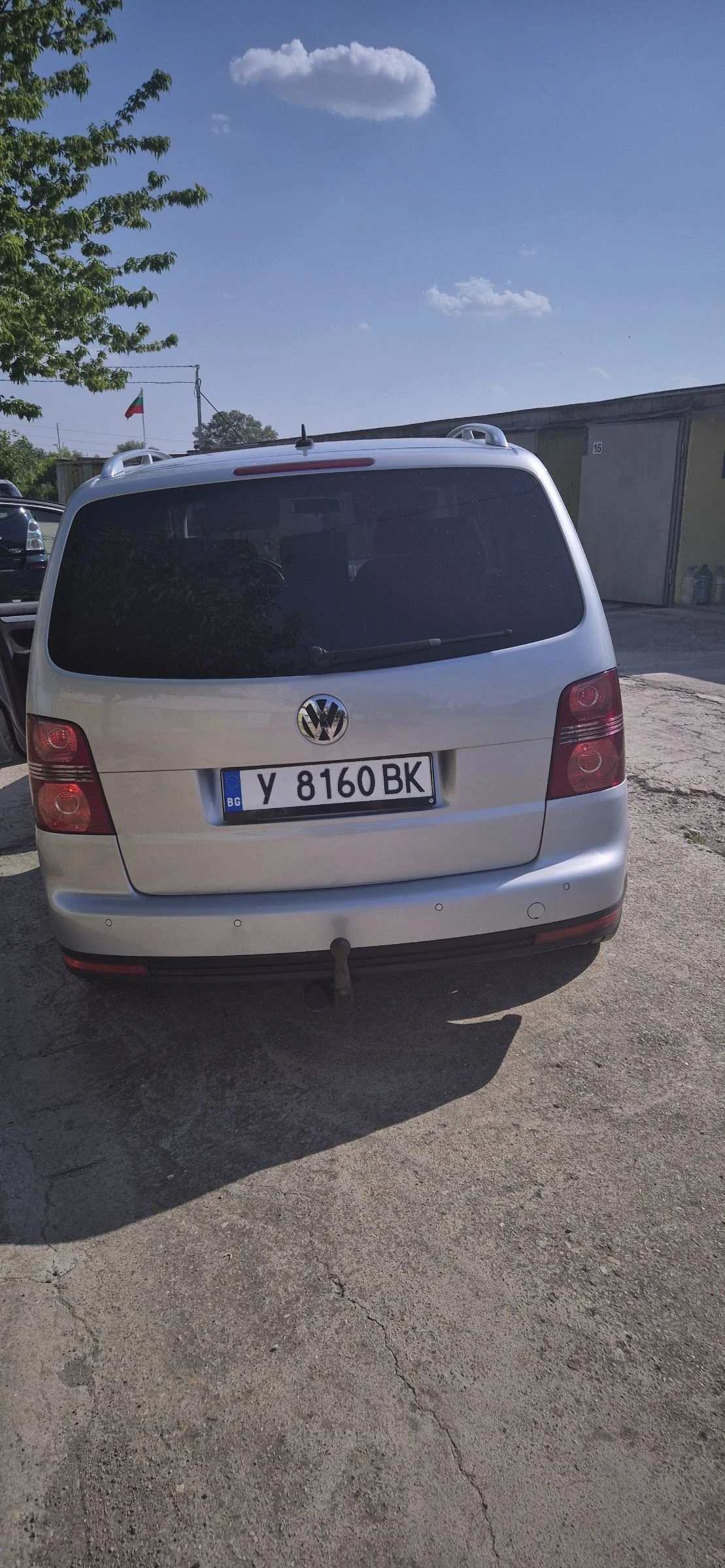 VW Touran 2.0  | Mobile.bg   12