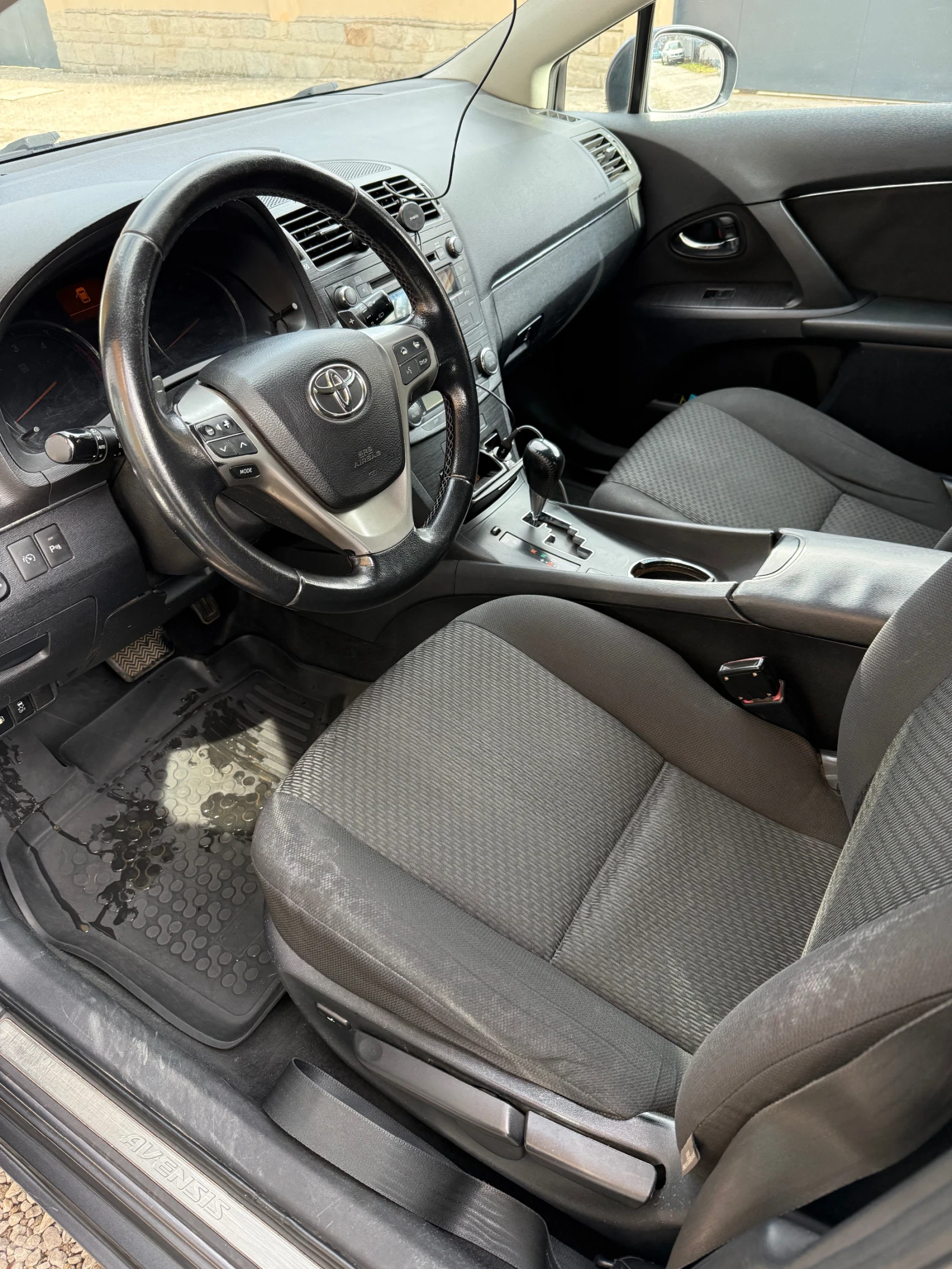 Toyota Avensis 2.2 D-CAT - изображение 5