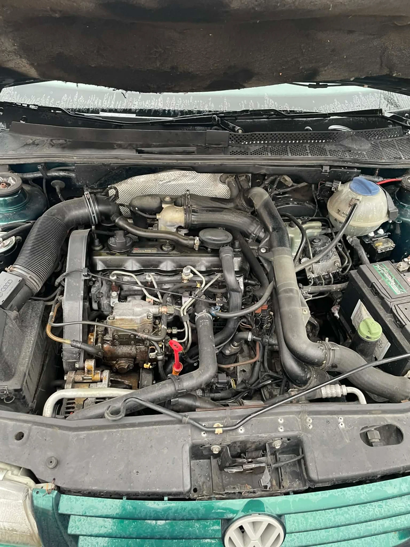 VW Vento 1.9 tdi, снимка 2 - Автомобили и джипове - 53952263