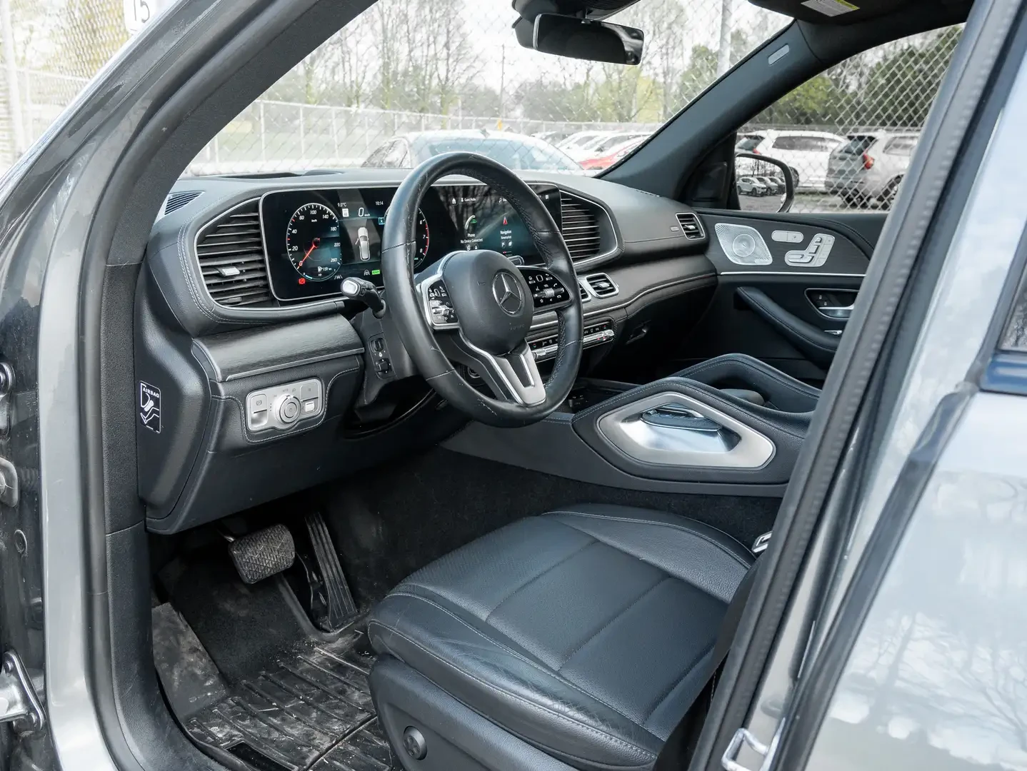 Mercedes-Benz GLE 450 AMG* Premium Pkg* Night* 1 собственик, снимка 7 - Автомобили и джипове - 54412463