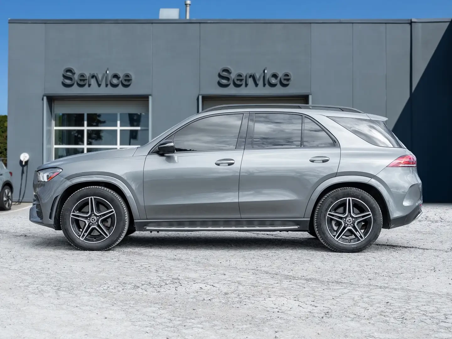 Mercedes-Benz GLE 450 AMG* Premium Pkg* Night* 1 собственик, снимка 5 - Автомобили и джипове - 54412463