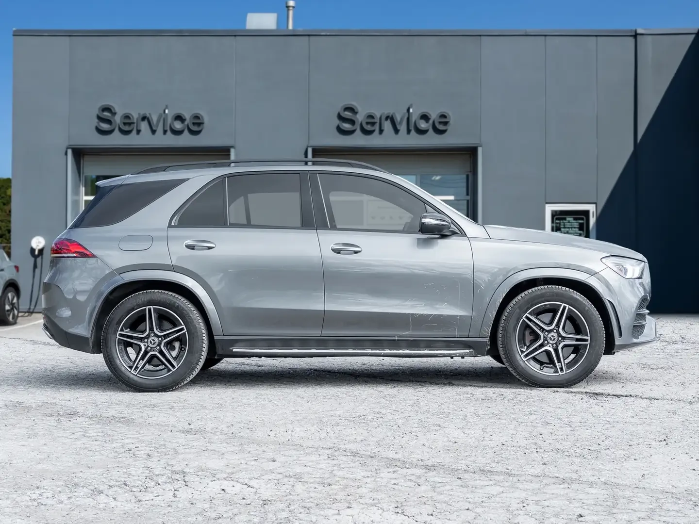 Mercedes-Benz GLE 450 AMG* Premium Pkg* Night* 1 собственик, снимка 3 - Автомобили и джипове - 54412463