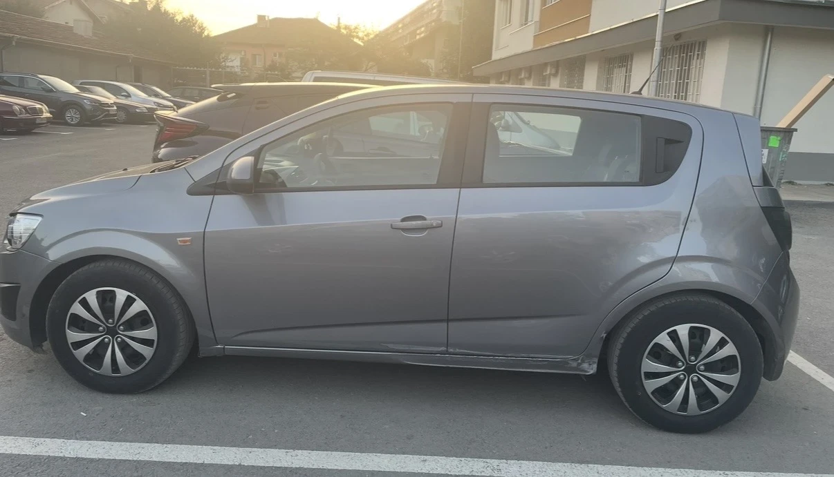 Chevrolet Aveo, снимка 2 - Автомобили и джипове - 54847019