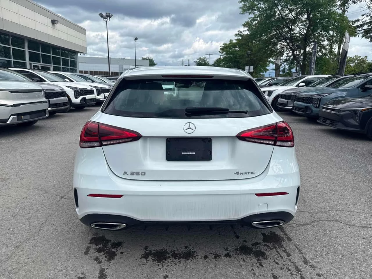 Mercedes-Benz A 250 * 4MATIC Hatch * CARFAX * ОПЦИЯ ЗА ФИНАНСИРАНЕ, снимка 4 - Автомобили и джипове - 54987275