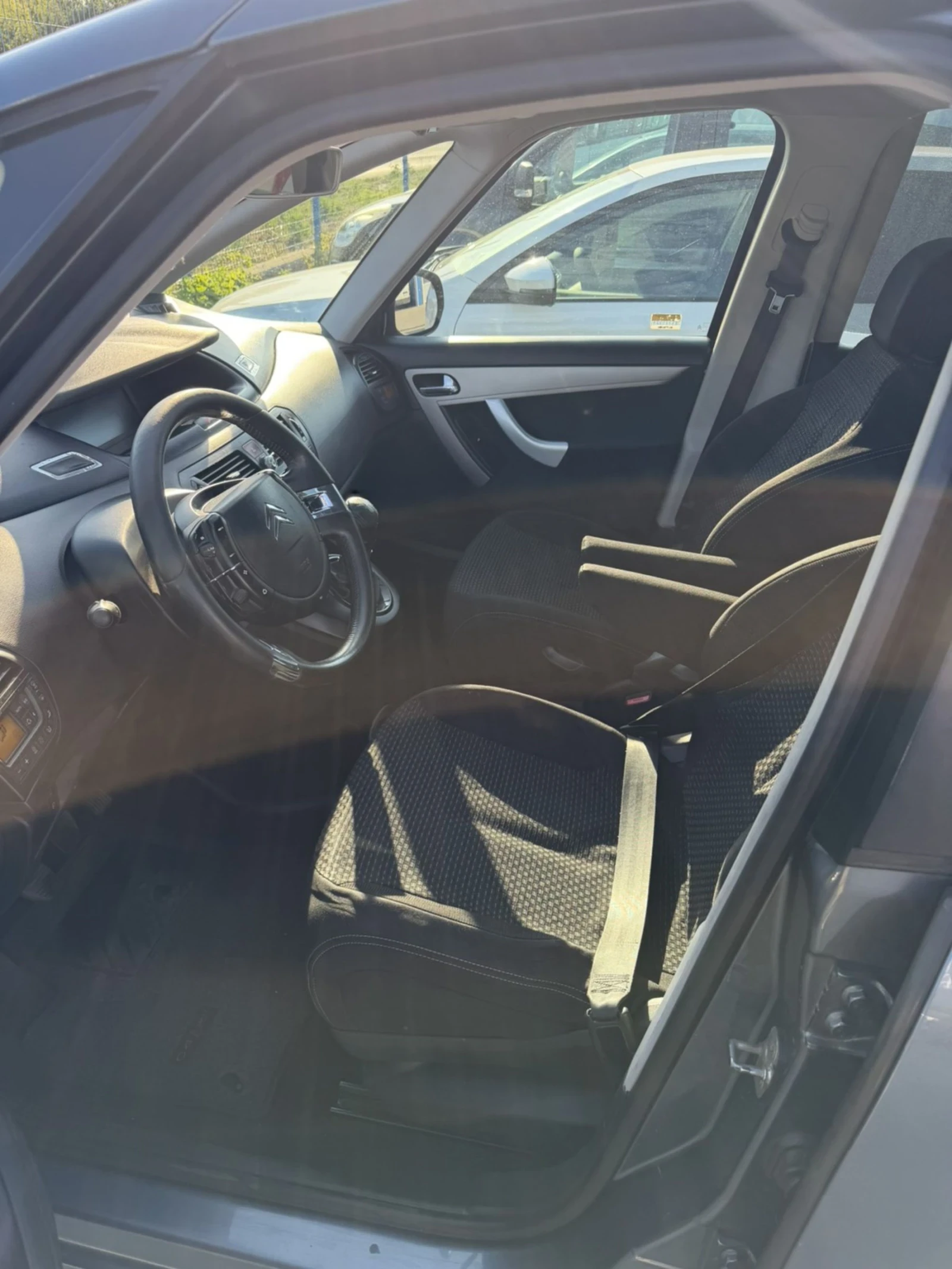 Citroen C4 Picasso 1.6hdi, снимка 14 - Автомобили и джипове - 55169417