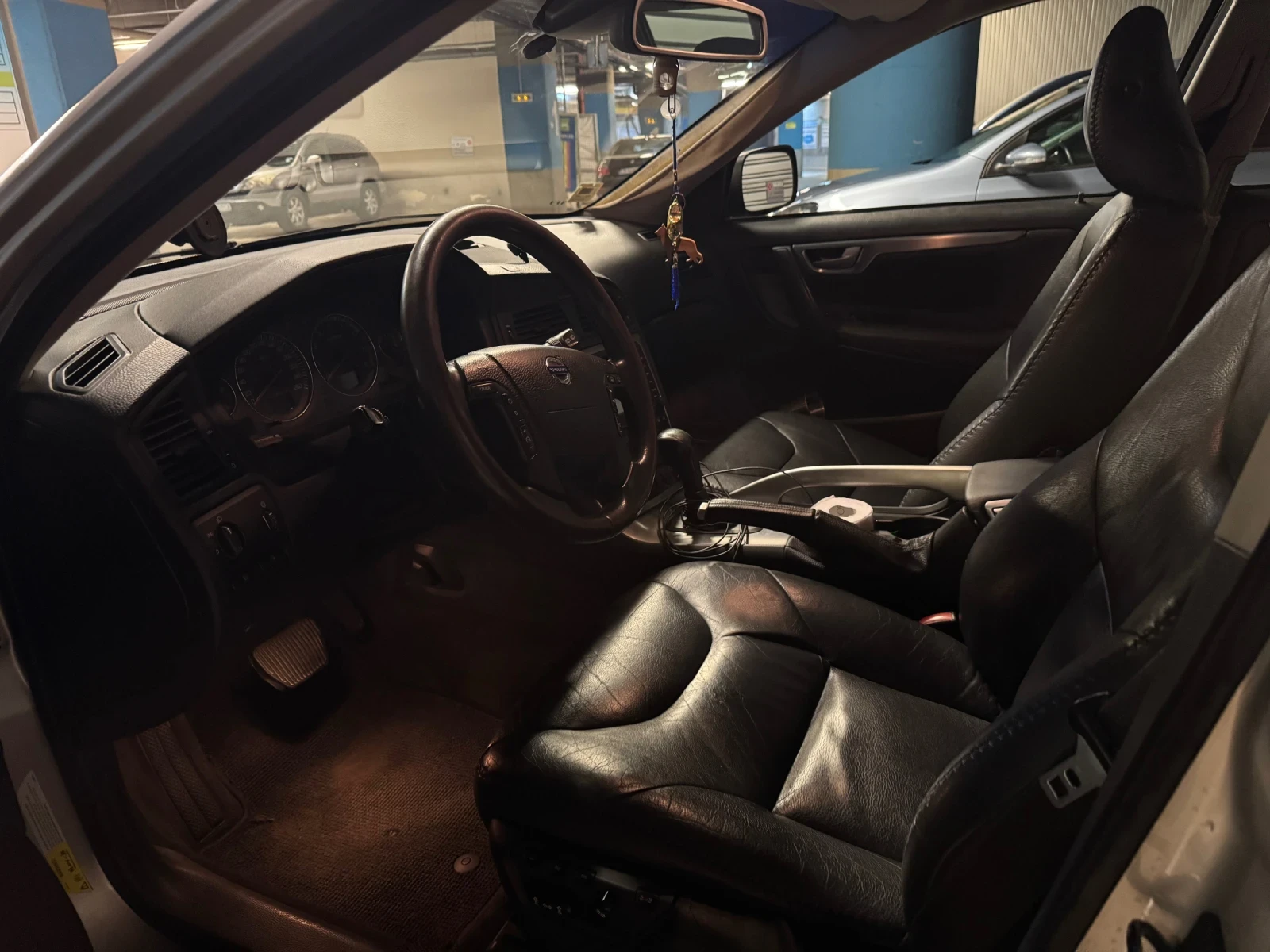 Volvo Xc70 2.5T, снимка 6 - Автомобили и джипове - 55601343