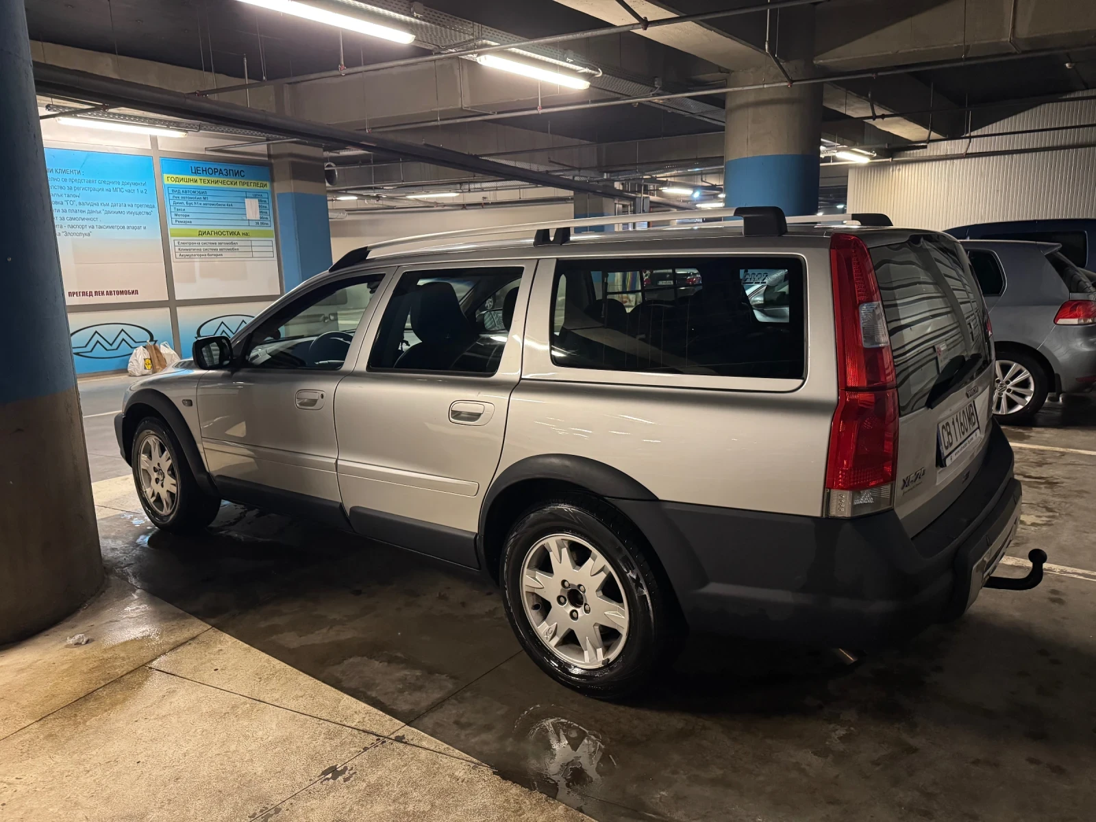 Volvo Xc70 2.5T, снимка 3 - Автомобили и джипове - 55601343
