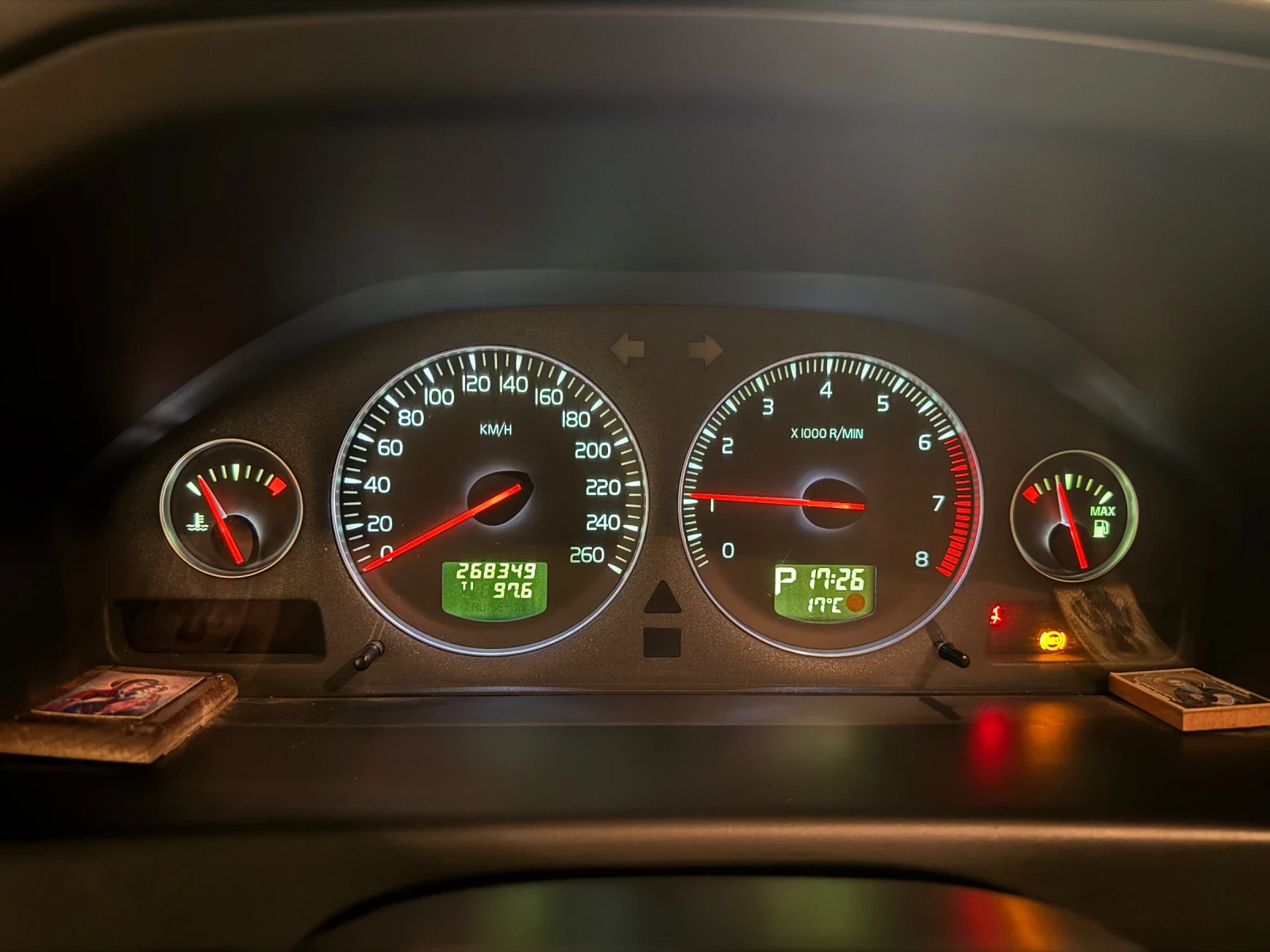 Volvo Xc70 2.5T, снимка 7 - Автомобили и джипове - 55601343
