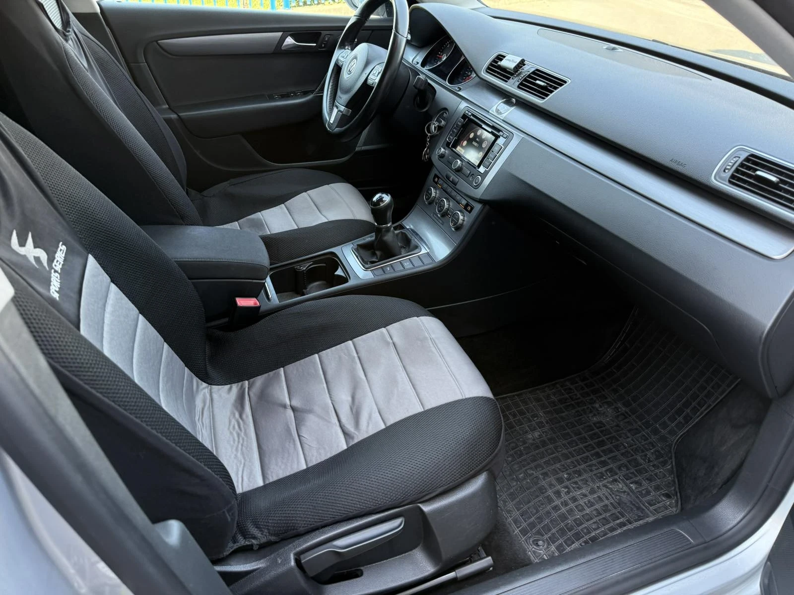 VW Passat 1.6TDI-2013г, снимка 12 - Автомобили и джипове - 55652684