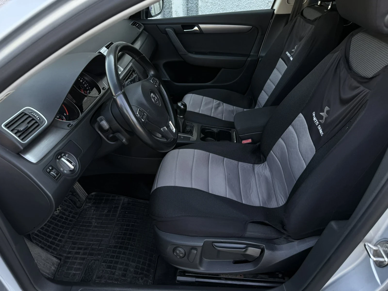 VW Passat 1.6TDI-2013г, снимка 17 - Автомобили и джипове - 55652684