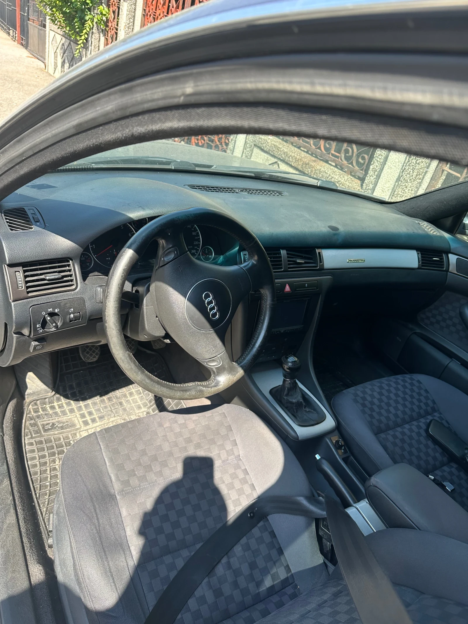 Audi A6 1.8 T  4х4 бензин/газ, снимка 7 - Автомобили и джипове - 55961833