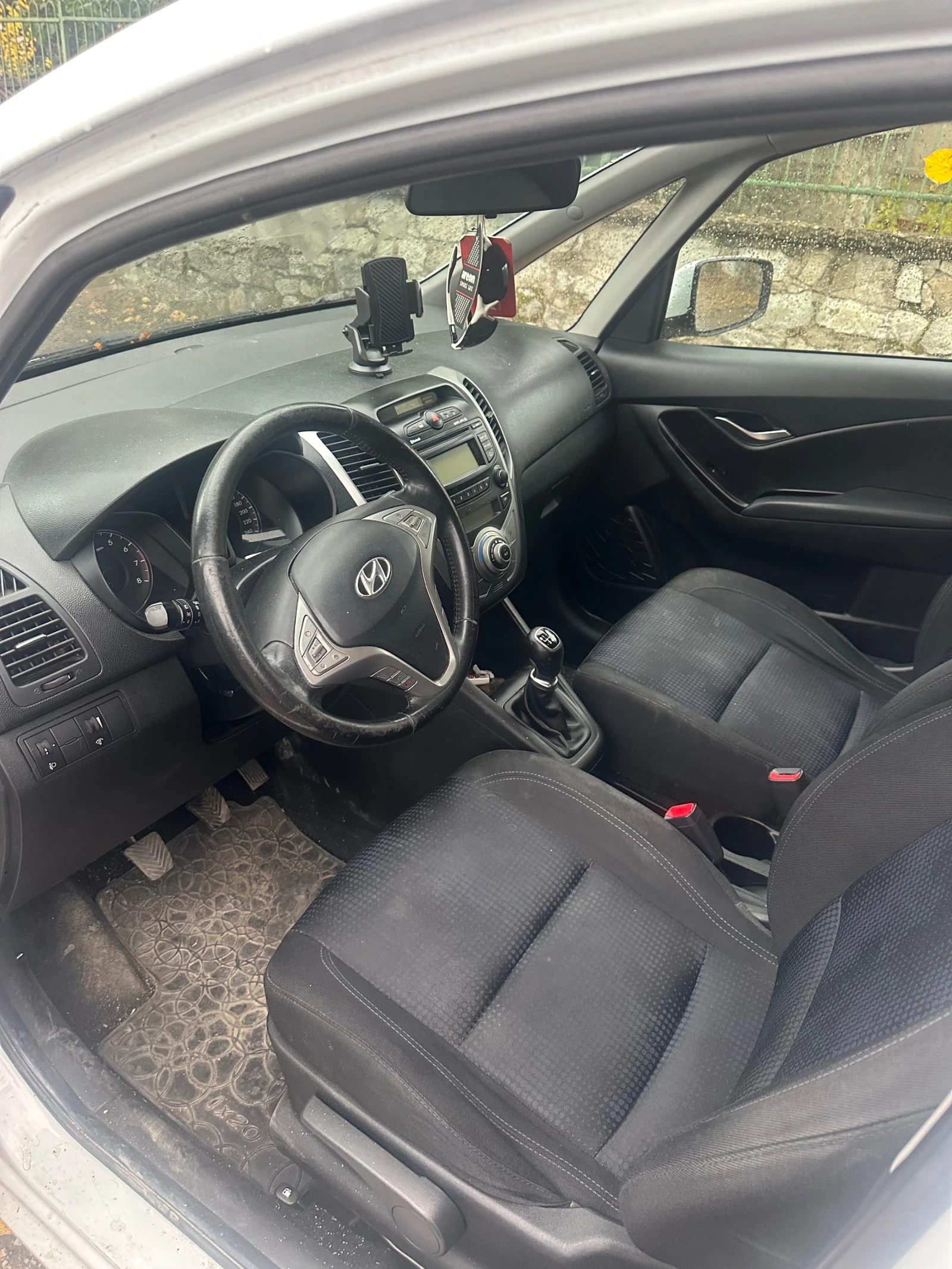 Hyundai Ix20, снимка 6 - Автомобили и джипове - 56502618