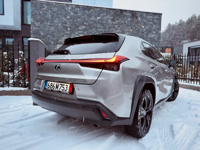 Lexus UX 250h 10г ГАРАНЦИЯ / Hybrid /БЕЗ ИНТЕРВЕНЦИИ/ ЕВРОПЕЙСКА, снимка 6 - Автомобили и джипове - 48915666