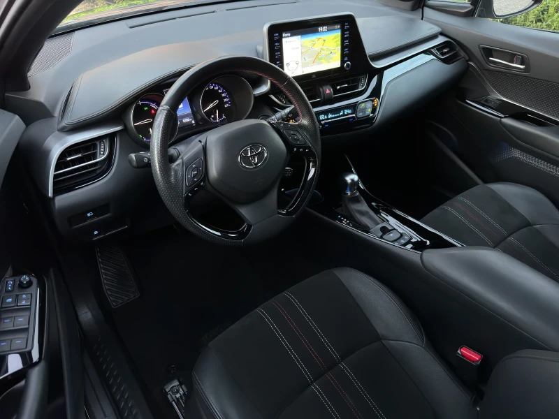 Toyota C-HR GR SPORT - 10Г. ГАРАНЦИЯ - БЕЗ ПРЕДИШНИ ИНЦИДЕНТИ, снимка 5 - Автомобили и джипове - 51918379