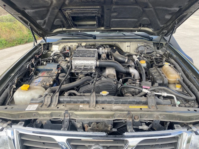 Nissan Patrol, снимка 11 - Автомобили и джипове - 52107418
