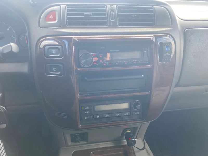 Nissan Patrol, снимка 15 - Автомобили и джипове - 52107418