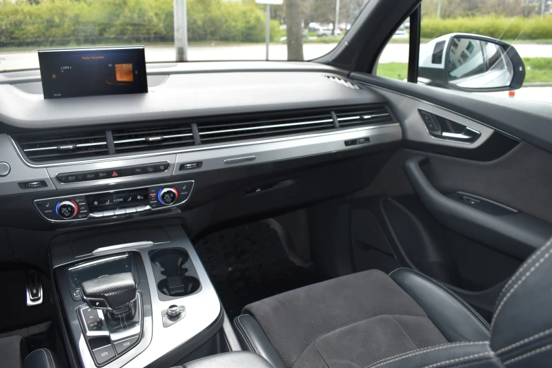 Audi Q7 3.0TDI S-LINE* MATRIX* DIGITAL* ЗАВИВАЩ ЗАДЕН МОСТ, снимка 10 - Автомобили и джипове - 52555573