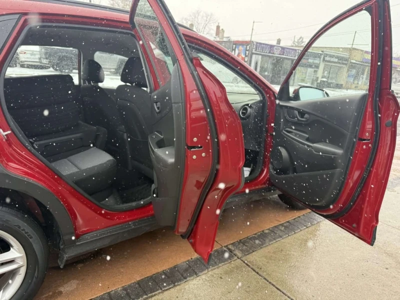 Hyundai Kona 2.0L Essential , снимка 9 - Автомобили и джипове - 53355613