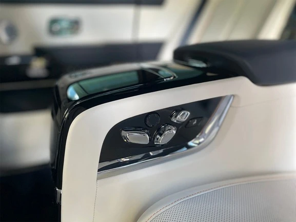 Rolls-Royce Cullinan Black Badge = NEW =  | Mobile.bg   13