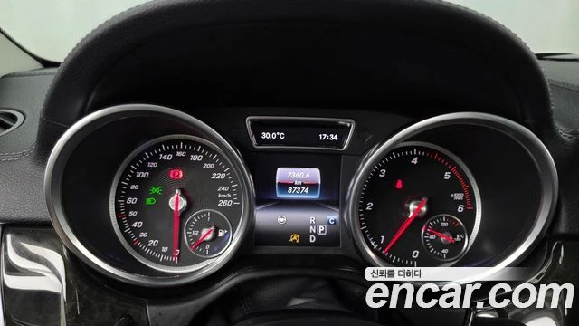 Mercedes-Benz GLS 350, снимка 8 - Автомобили и джипове - 56089255